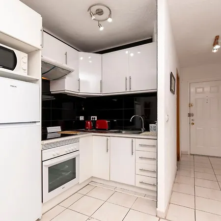 Castle Harbour Apartment
